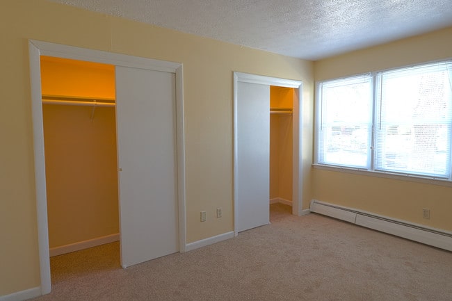 Grove Hill Apartments, West Haven, CT 06516 - photo 3