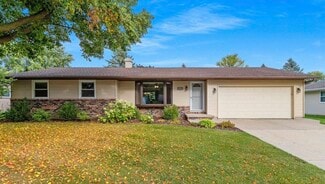2159 Rose Francis Ct, Bellevue, WI 54311