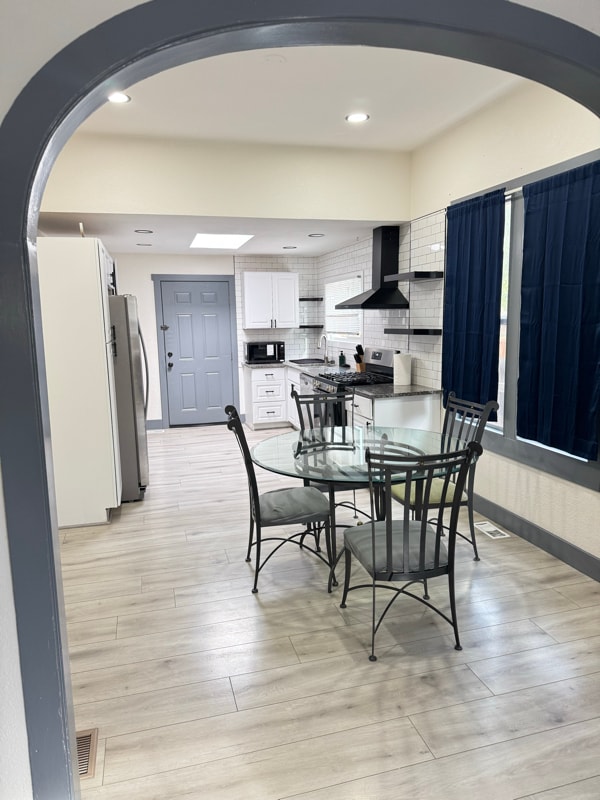104 Stuart St, Denver, CO 80219