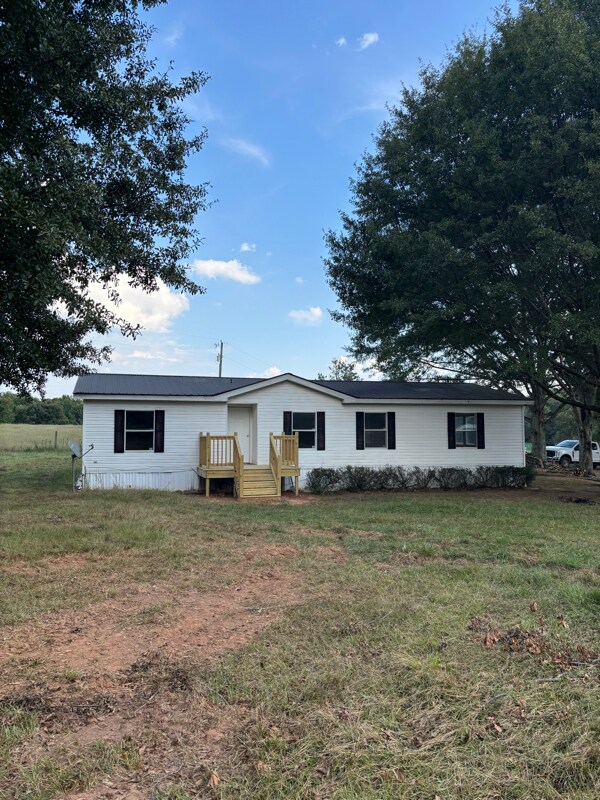 297 Forrester Rd, Maysville, GA 30558