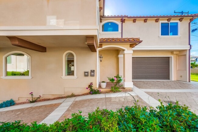 1902 Marshallfield Ln, Redondo Beach, CA 90278 - photo 3