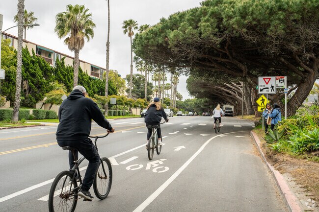The preferred mode of transport is the bicycle path along La Jolla Blvd in Bird Rock.