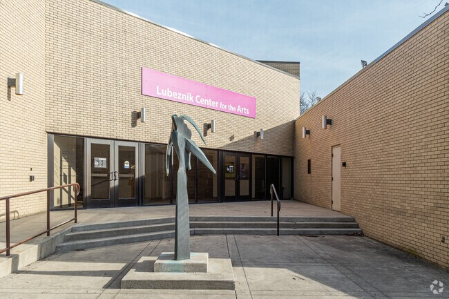 Lubeznik Center for the Arts hosts a yearly art festival in Michigan City.