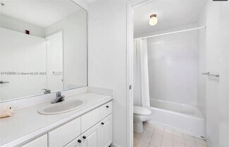 1 Century Ln Unit 209, Miami Beach, FL 33139