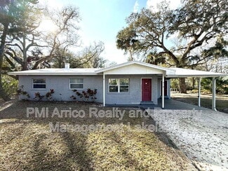 916 Palmer Rd, Lakeland, FL 33801