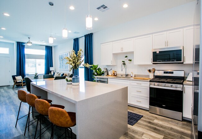 Townes at Peace Way, Las Vegas, NV 89147 - photo 3