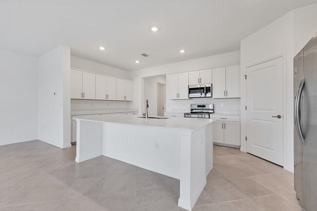 19095 Cabernet Ct, Venice, FL 34293 - photo 5