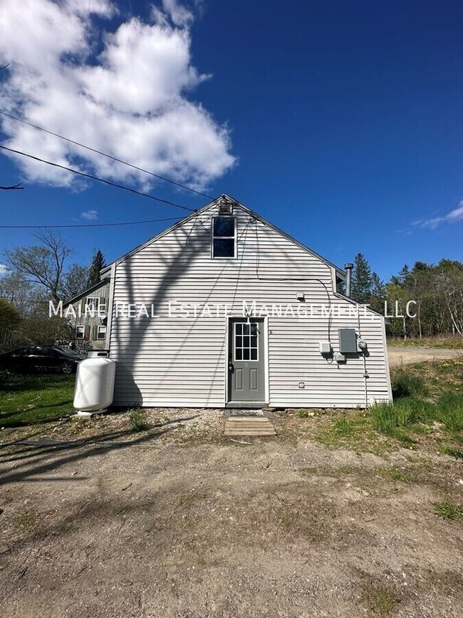 171 Riverside Dr, Eddington, ME 04428