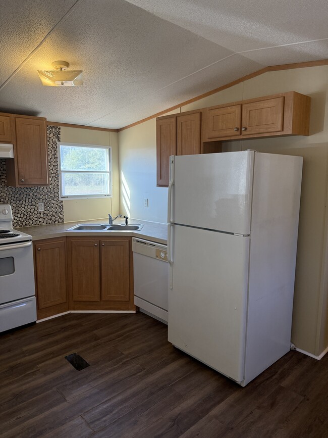 2070 Krist Ln, Pineville, LA 71360 - photo 3