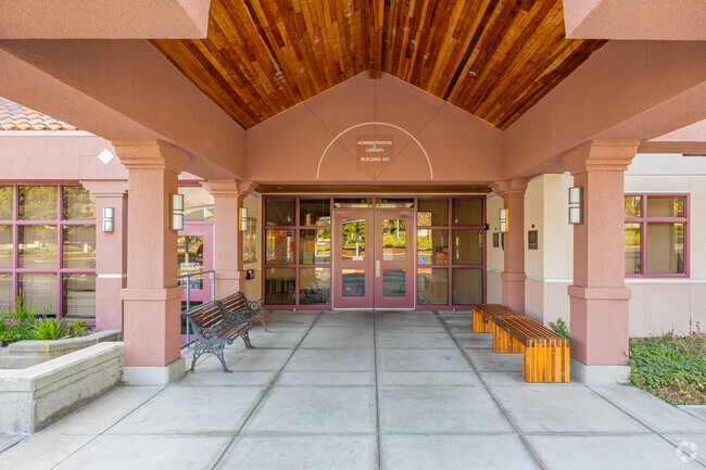 Enter the halls of a great school at Peters Canyon Elementary School.