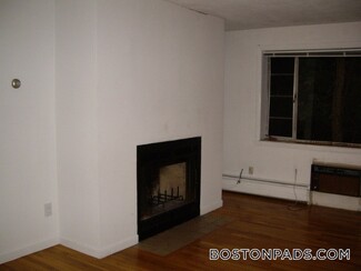 50 Evergreen St Unit 27, Boston, MA 02130