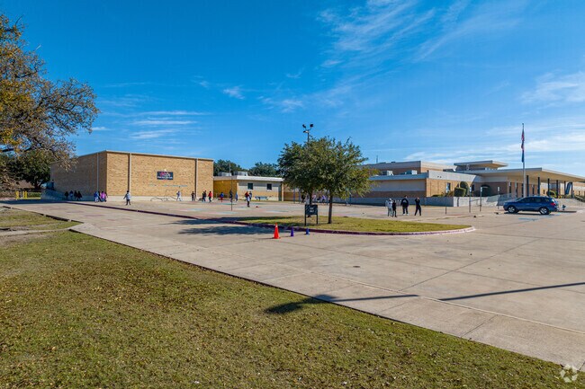 Shands Elementary School in the Casa View neighborhood of Mesquite.