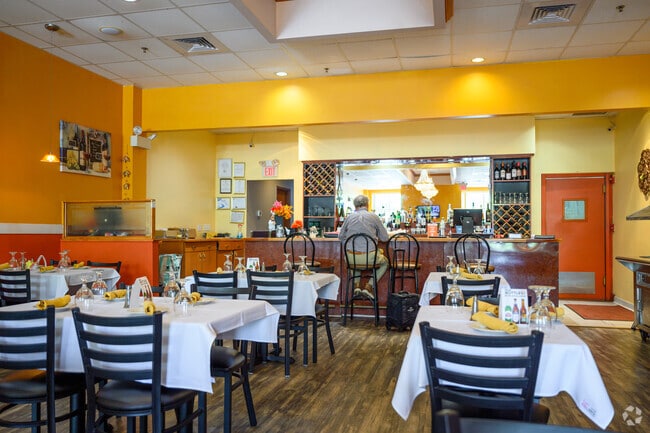 Taste of Spice near Lee's Hill serves authentic Indian dishes like biryani.