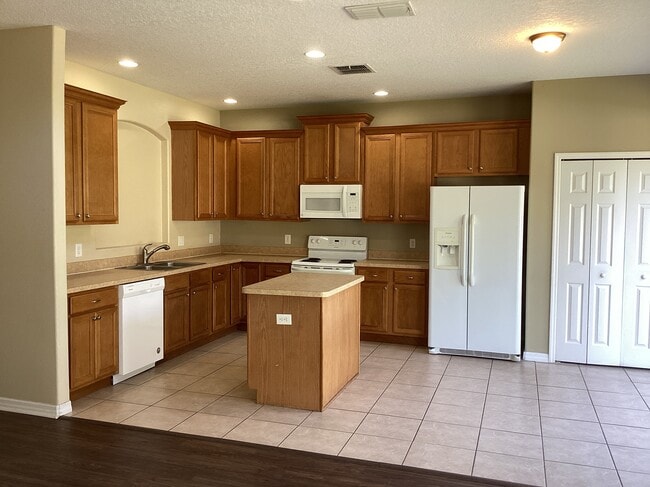 1419 Hunterman Ln, Winter Garden, FL 34787 - photo 3