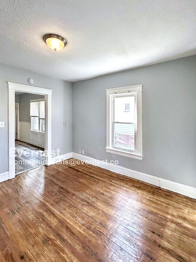 2781 E 118th St, Cleveland, OH 44120 - photo 5