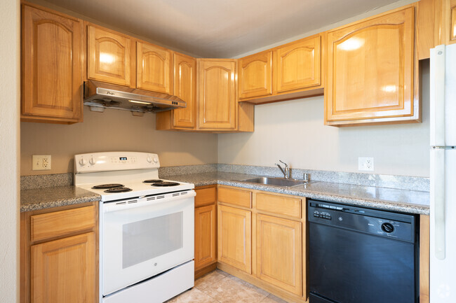 2BR, 1BA - Designer