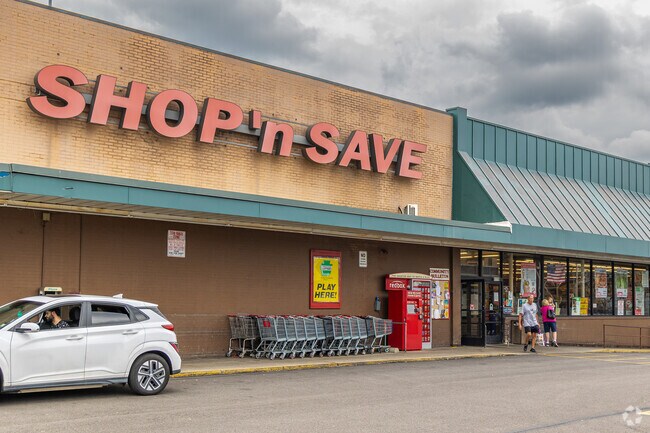 Bon Air residents typically head to the local Shop N' Save for their groceries.