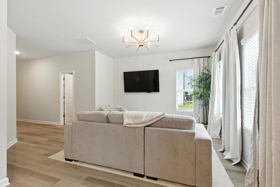 611 W Vincent Dr unit ID1302837P, Athens, GA 30607 - photo 1