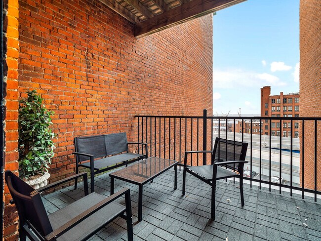 1211 W 9th St unit ID1061095P, Cleveland, OH 44113 - photo 4