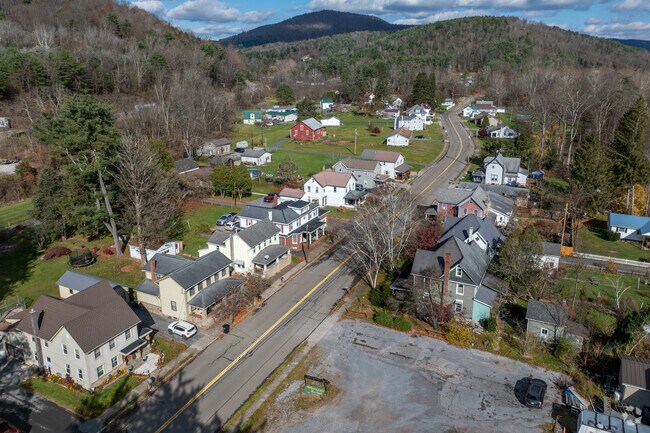 Downtown Anthony is a quiet main street with a few shops.