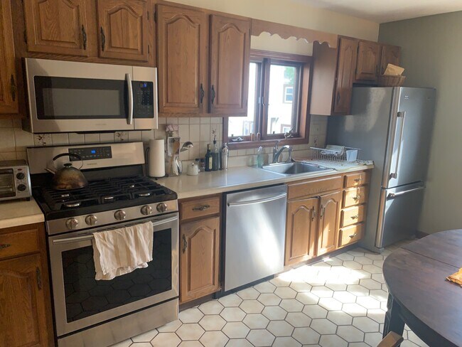 8 Franklin St unit 2, Somerville, MA 02145 - photo 4