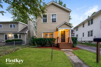 709 Porter St, Waukegan, IL 60085