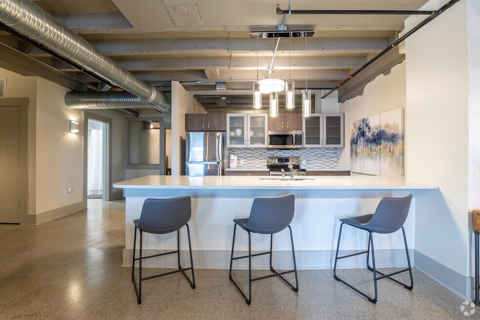 Metro Center, Lima, OH 45801 - photo 1