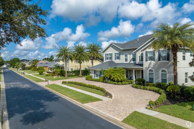 When you’re done for the day, retreat to the luxurious comfort of your home in Acadia Estates.