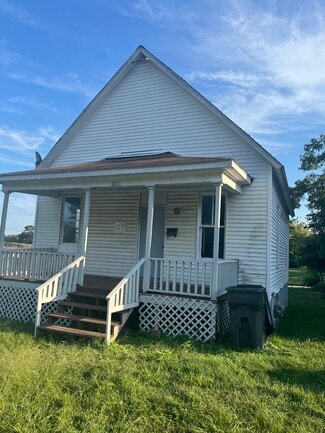 917 W King St, Decatur, IL 62522