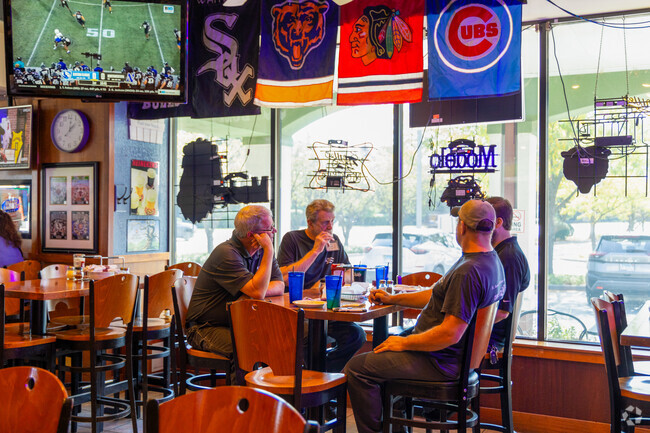 Hitz Pizza and Sports Bar has 1 dollar wings on Wednesdays.