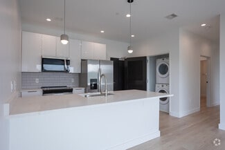 616 Fulton St W, Grand Rapids, MI 49504