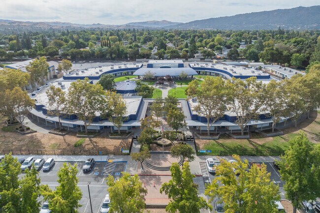 Harvest Park Middle School has a beautiful campus for Asco - Radum's students.