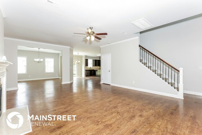 180 Ambergate Dr, Youngsville, NC 27596 - photo 4