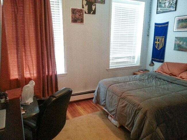 526 Harvard St unit 1, Brookline, MA 02446 - photo 3