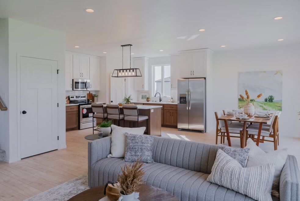 31 3rd Ave SE unit 36685304, Halliday, ND 58636 - photo 1