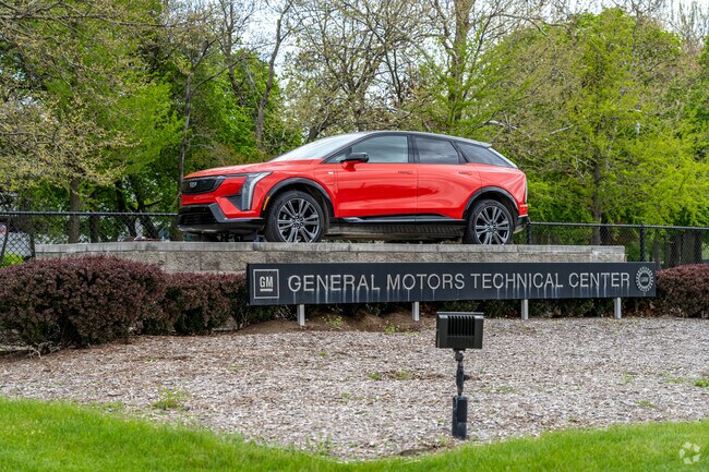 Northwest Warren is located minutes from General Motors Tech Center.