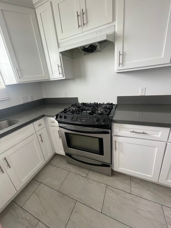 446 W 126th St, Los Angeles, CA 90061 - photo 3