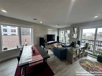 210 Old Colony Ave Unit 301, Boston, MA 02127