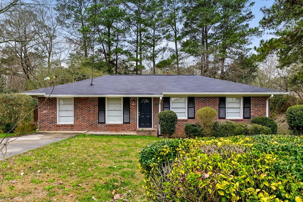 5915 Ronnie Dr, Rex, GA 30273 - photo 1