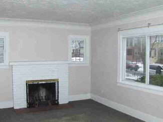 73 Mark Ave Unit 1, Pontiac, MI 48341