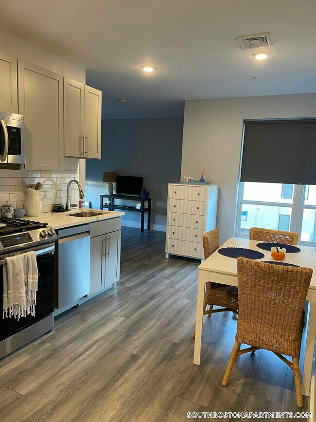 SOBO Place unit 302, Boston, MA 02127 - photo 3
