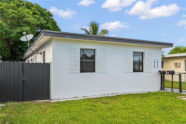 2465 NW 35th St, Miami, FL 33142 - photo 5