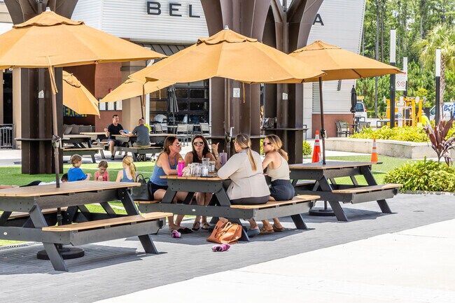 Friday Moonlight Market at The Hub occurs every second and fourth Friday.