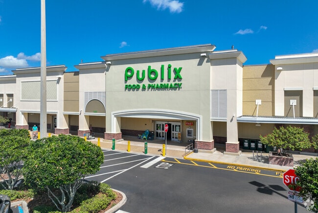 Georgetowne's local Publix is the place to get all your grocery needs.