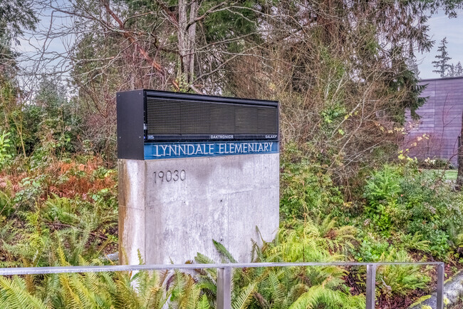 Lynndale Elementary School signage.