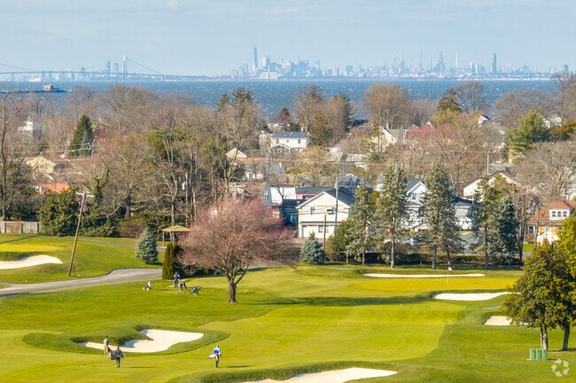 The Beacon Hill Country Club in New Monmouth has view of the NYC skyline.