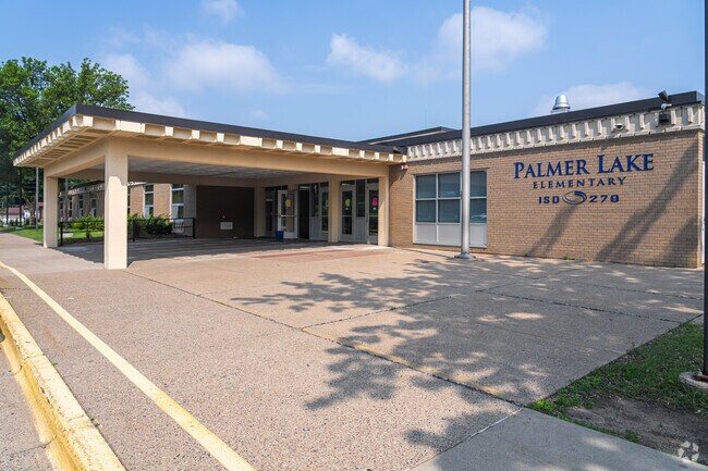 Palmer Lake Elementary School has 468 students with a student-teacher ratio of 11 to 1.