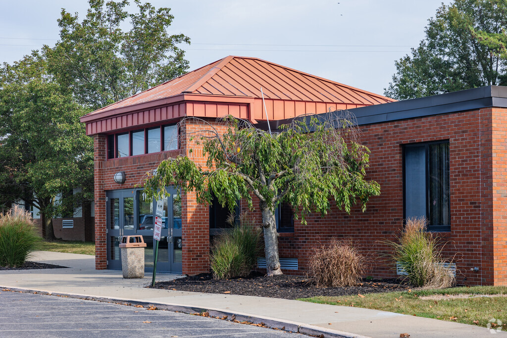South Grove Intermediate School is a public school in Indianapolis.