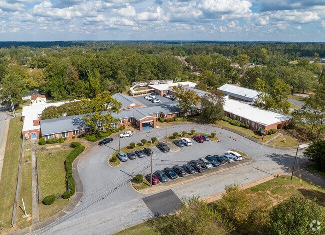 Moore Elementary School is located at 201 Cabin Creek Dr, Griffin, GA 30223.