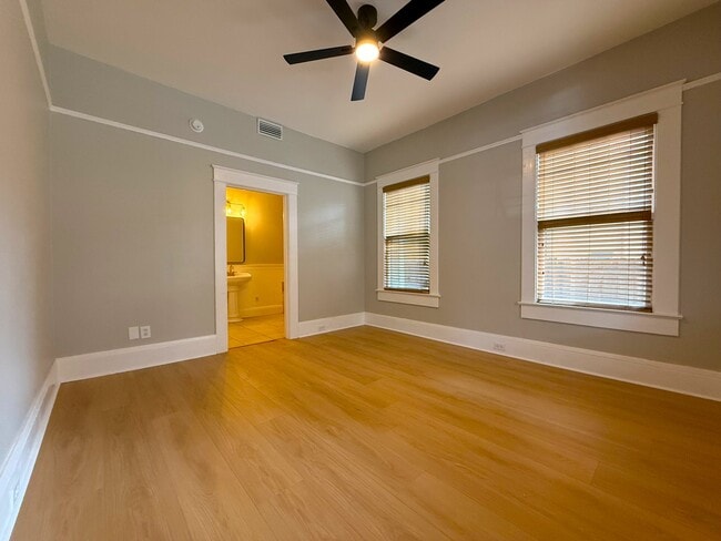 2813 N Morgan St unit 2813 N Morgan St, Tampa, FL 33602 - photo 4